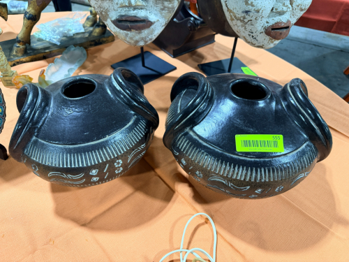 (2) D&Eacute;COR POTTERY