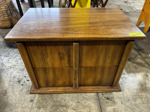 HENREDON MID-CENTURY MODERN 2 DRAW NIGHT STAND