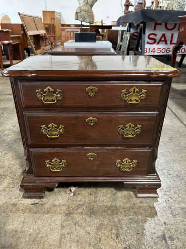 PENNSYLVANIA HOUSE WOODEN NIGHT STAND