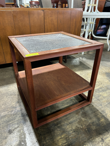 WOODEN SIDE TABLE WITH TEXTURED BLACK TOP