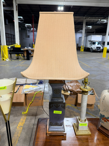 TABLE LAMP