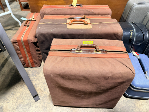 VINTAGE SUITCASES