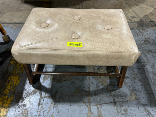 ADJUSTABLE LEG LOUNGER