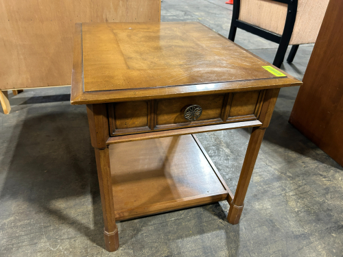 HECKMAN VINTAGE MID- CENTURY MODERN END TABLE WITH SINGLE DRAW