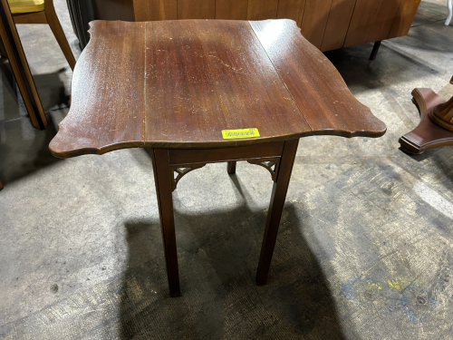 VINTAGE MAHOGANY DROP- LEAF TABLE