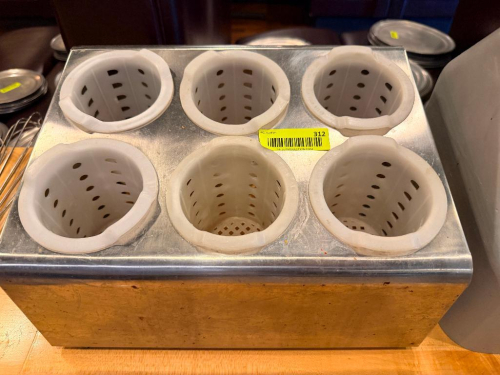 SIX GROUP SILVERWARE CADDY