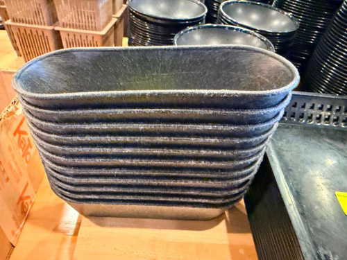 (8) SMALL PLASTIC TRAYS
