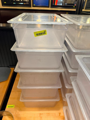 (5) FULL SIZE PLASTIC INSERTS W/ LIDS