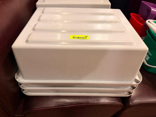 (3) PLASTIC BUS TUBS