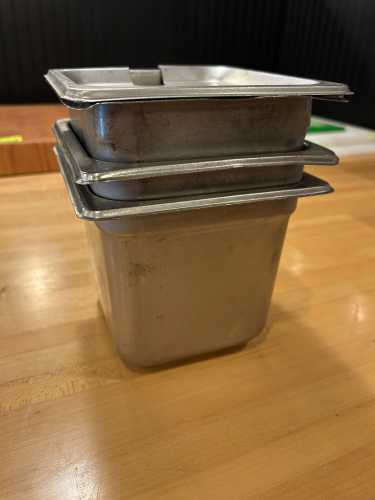 (3) STAINLESS INSERTS WITH (1) LID