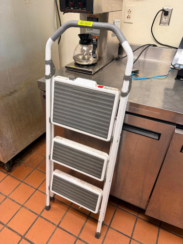 THREE STEP LADDER.