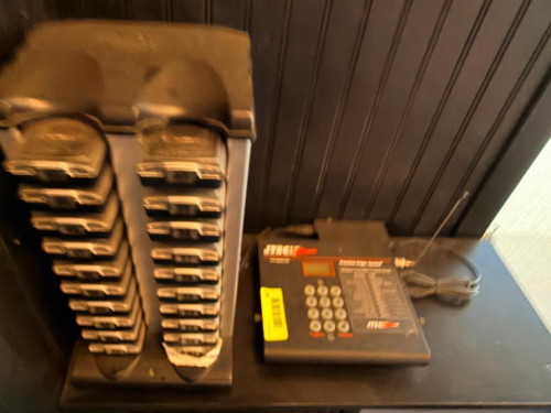 JTECH WIRELESS SERVER PAGING SYSTEM WITH CHARGING BASE AND KEYPAD CONTROLLER