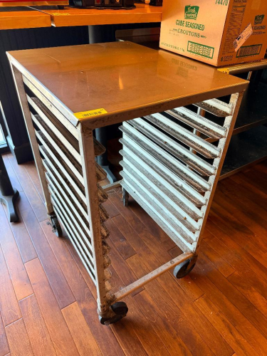 HALF SIZE ROLL ABOUT TRY RACK W/ STAINLESS WORK TOP