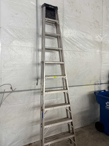 WERNER 310 14' ALUMINUM LADDER.