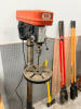 ILLINOIS INDUSTRIAL TOOL (IIT) FLOOR MODEL 16-SPEED DRILL PRESS WITH ADJUSTABLE TABLE AND CHUCK - 5