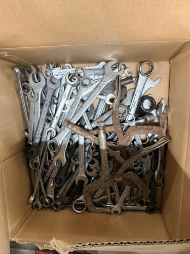BOX OF ASSORTED HAND TOOLS