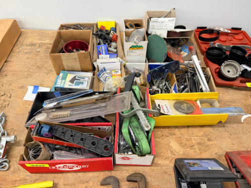 (1) LOT OF MISC HARDWARE.