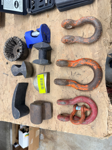 (1) LOT OF MISC HARDWARE.