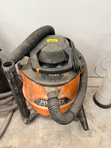 RIDGID 16 GALLON SHOP VAC.