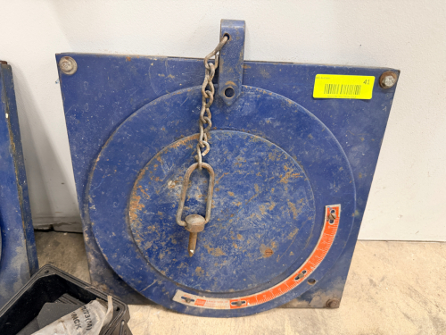 (2) ADJUSTABLE STEEL ANGLE PLATES WITH ROTATING FACE AND DEGREE SCALE. INCLUDES CHAIN LOCKING MECHANISM AND CENTER PIN FOR POSITIONING.