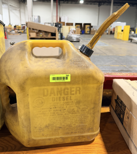 5 GALLON YELLOW PLASTIC DIESEL CAN