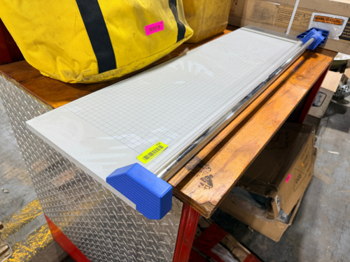 DAHLE MODEL 50700 LARGE FORMAT PAPER CUTTER / TRIMMER