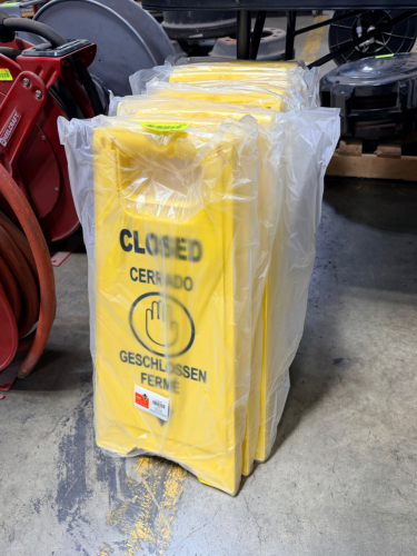 (6) YELLOW PLASTIC WET FLOOR SIGNS. ( NEW )