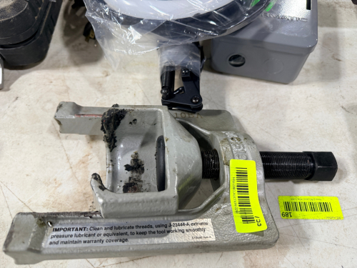 HEAVY-DUTY BALL JOINT / U-JOINT PRESS TOOL