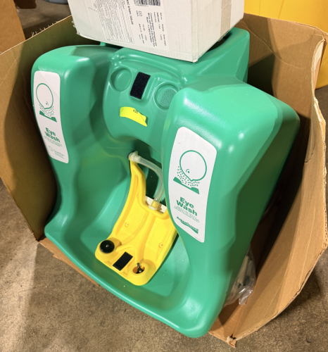 AQUAGUARD PORTABLE EYE WASH STATION &ndash; 16 GALLON