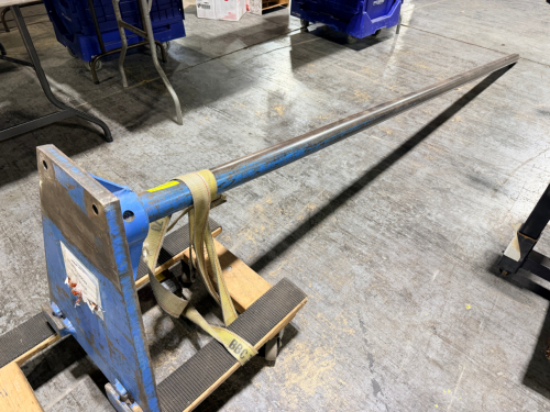 FORKLIFT CARPET BOOM ATTACHMENT