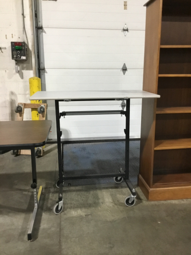 WORK TOP ON WHEELS