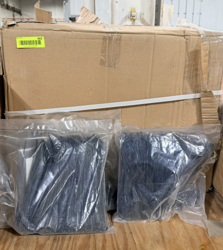BOX OF SMALL BLACK ZIP TIES