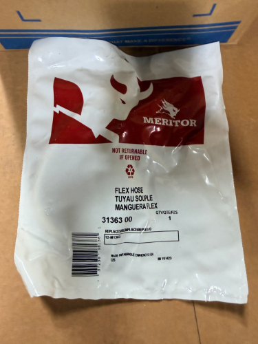 MERITOR FLEX HOSE, NEW IN PACKAGE, USED IN HEAVY-DUTY TRUCK OR TRAILER AIR SYSTEMS FOR PRESSURE OR BRAKE LINE CONNECTIONS.