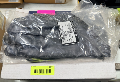 (1) BOX OF SIZE 11 HAND PROTECTION ( 20 IN BOX )