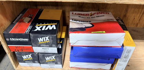 (1) LOT OF ASSORTED AIR / CABIN FILTERS.