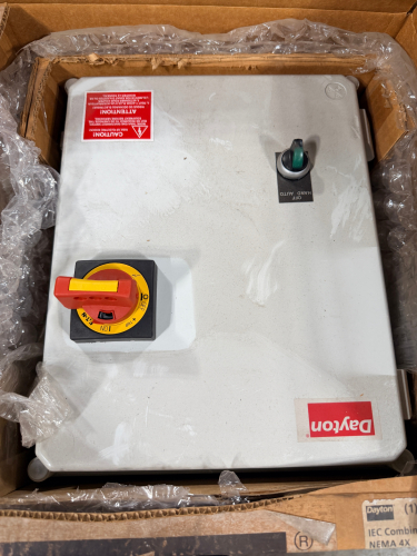 DAYTON IEC COMBINATION MOTOR STARTER, NEMA 4X ENCLOSURE (MODEL LIKELY 6PX D4 SERIES), RATED UP TO 10 HP @ 480V 3PH.
