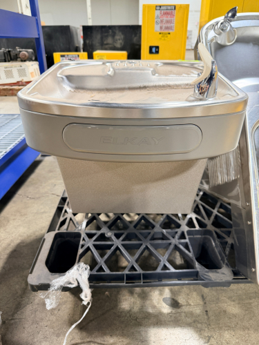 (1) ELKAY WATER FOUNTAIN