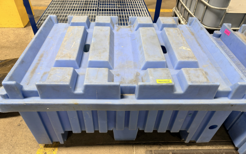 HEAVY-DUTY PLASTIC BULK STORAGE BIN / TOTE (STACKABLE)