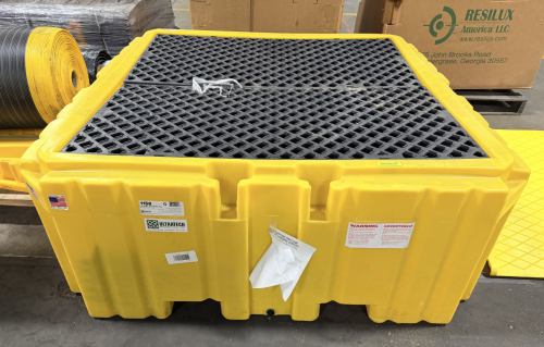 ULTRATECH ULTRA-IBC SPILL PALLET PLUS WITH DRAIN (MODEL 1158)