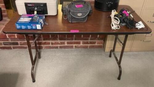 48" FOLDING TABLE