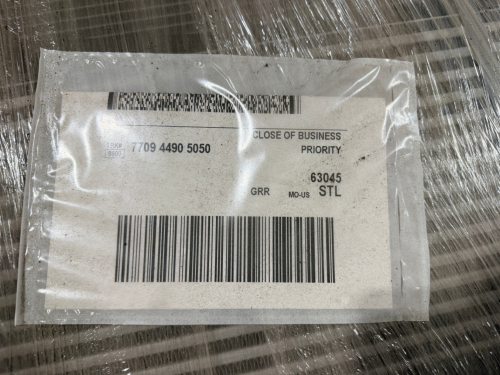 INDUSTRIAL RADIATOR OR HEAT EXCHANGER ASSEMBLY, ALUMINUM CORE WITH MULTIPLE PORTS AND PROTECTIVE CAPS