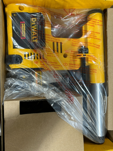 DEWALT DUST EXTRACTION SYSTEM