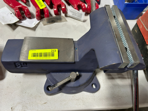 BENCH AND PIPE VISE