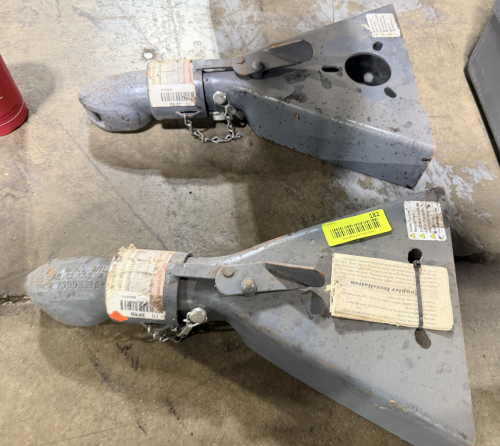 LOT OF (2) TRAILER HITCH COUPLERS WITH MOUNT PLATES