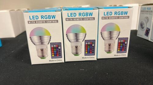 (12) LED RGBW BULBS WITH REMOTE CONTROL