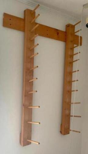 WOODEN DIAGRAM RACK