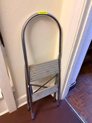 TWO STEP FOLDING LADDER