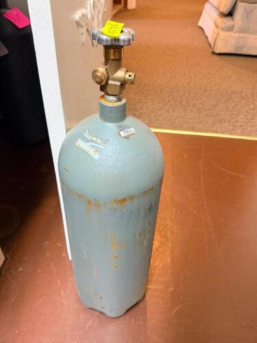 (3) CO2 TANK
