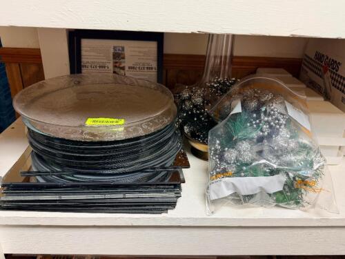 (1) LOT OF ASSORTED GLASS AND MIRROR INSERT / CENTER PIECE BASES