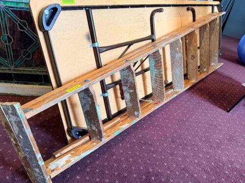 8' WOODEN LADDER